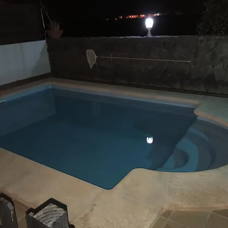 Vila Uriel *